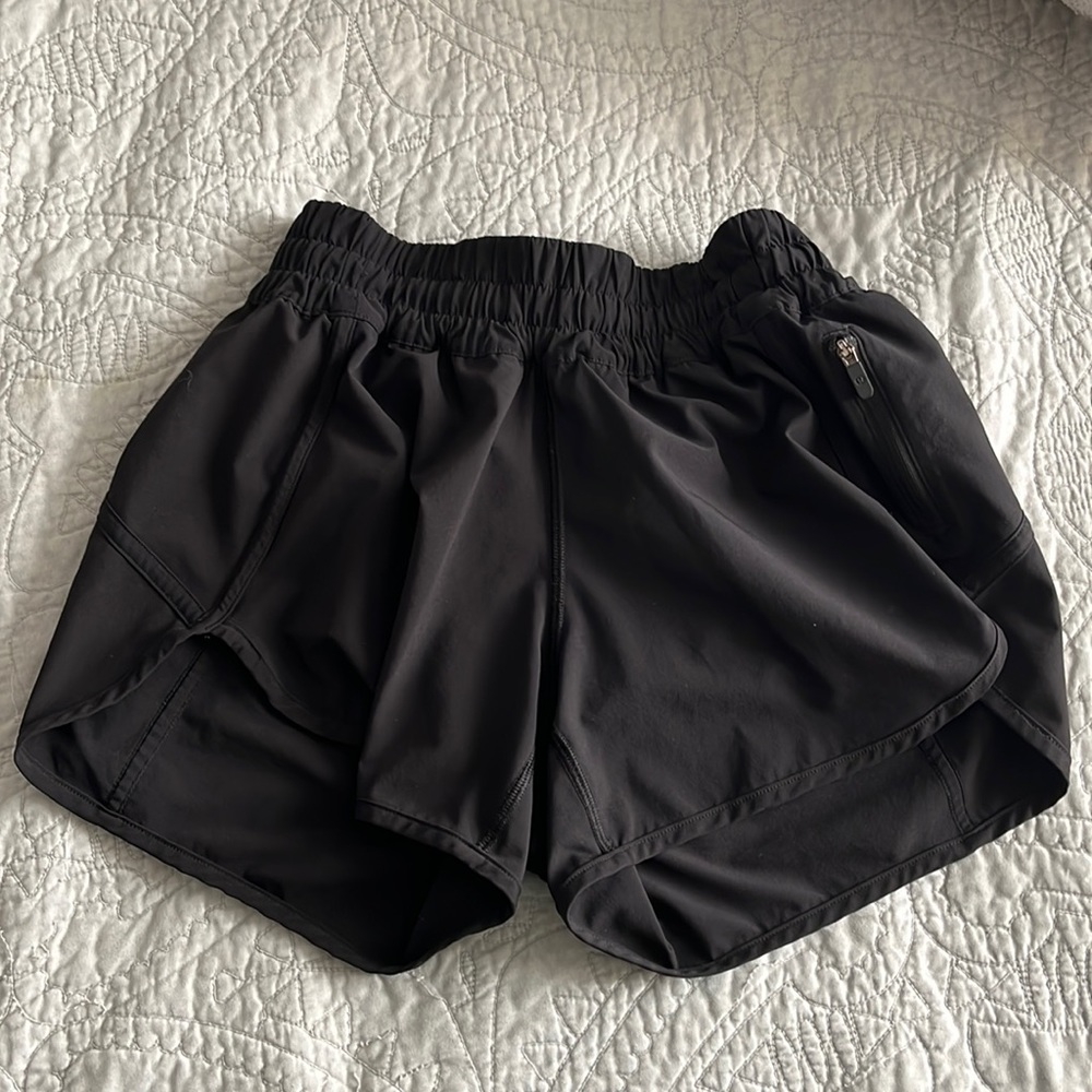 Lululemon mid-rise tracker shorts